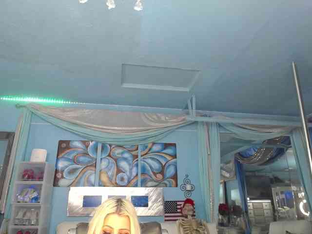 adrianna_fox