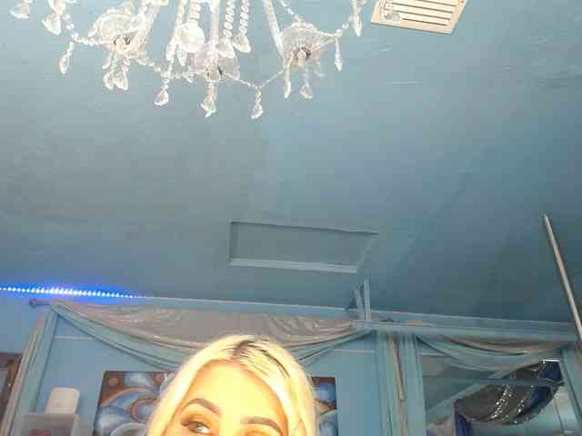 adrianna_fox webcam
