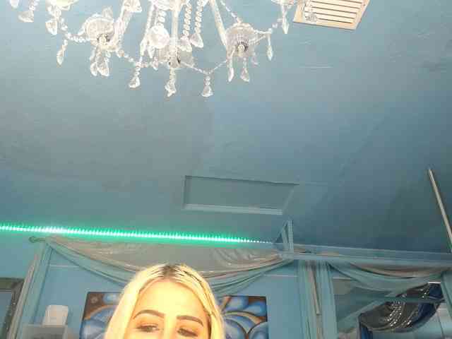 adrianna_fox