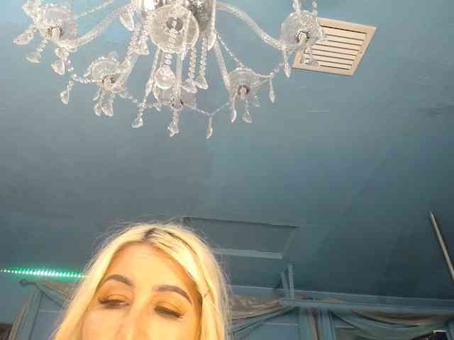 adrianna_fox webcam