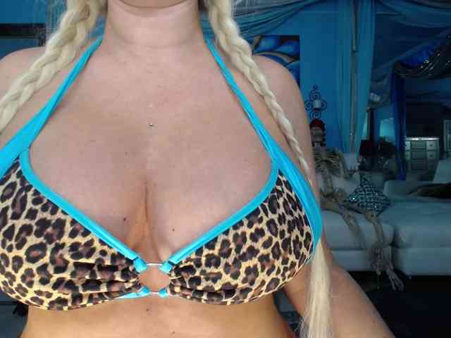 adrianna_fox