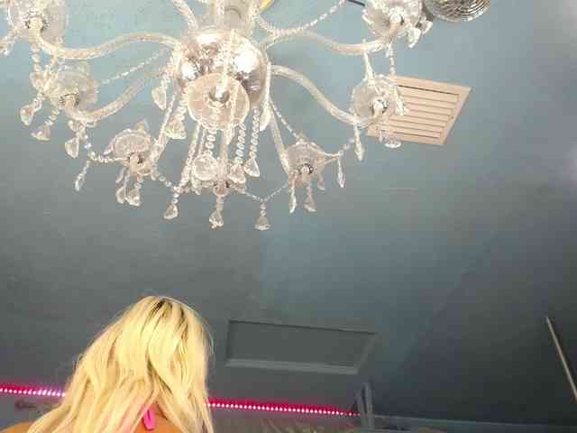 adrianna_fox webcam