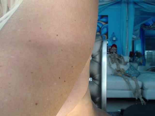 adrianna_fox webcam