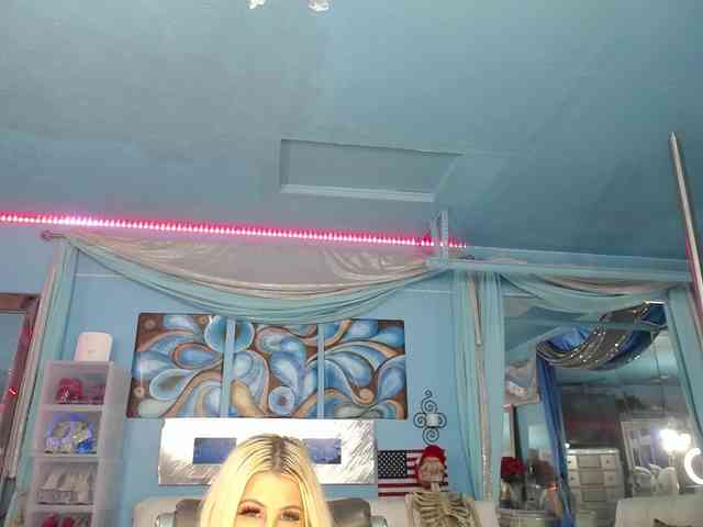 adrianna_fox webcam