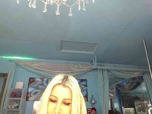 adrianna_fox