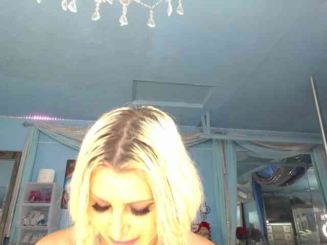 adrianna_fox