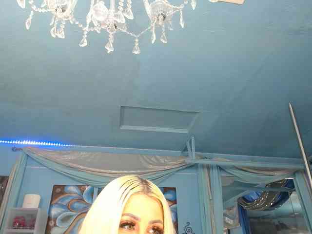 adrianna_fox adrianna_fox