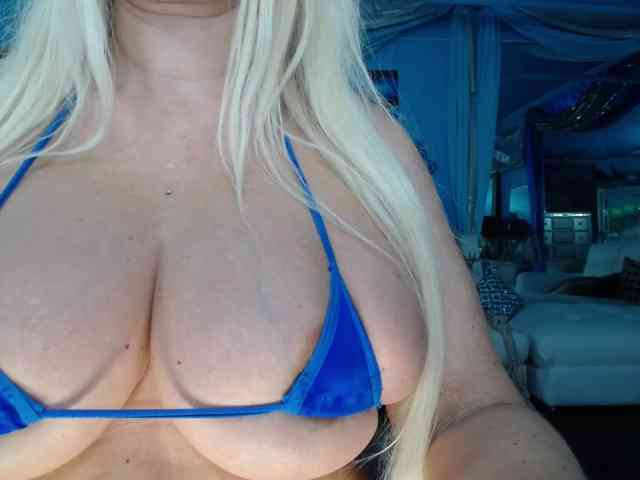 adrianna_fox webcam
