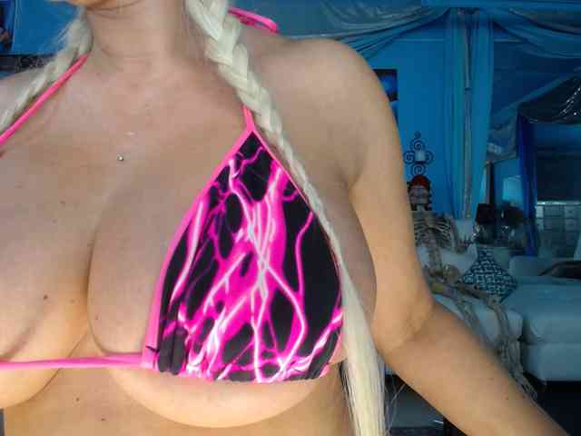 adrianna_fox webcam