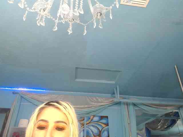adrianna_fox webcam