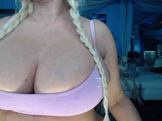 adrianna_fox adrianna_fox