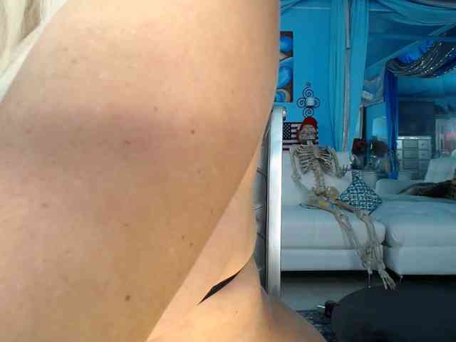 adrianna_fox webcam