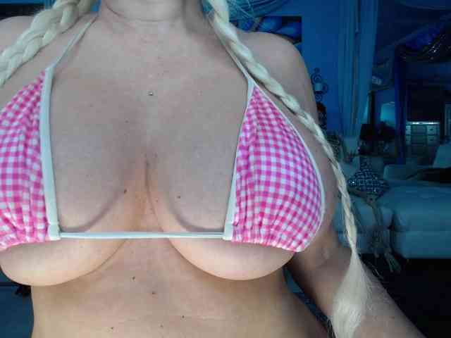 adrianna_fox webcam