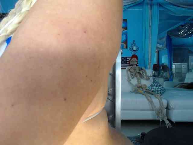 adrianna_fox webcam