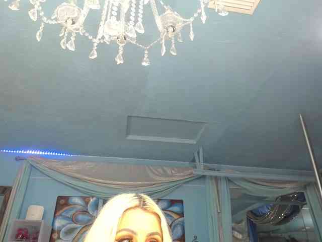adrianna_fox webcam