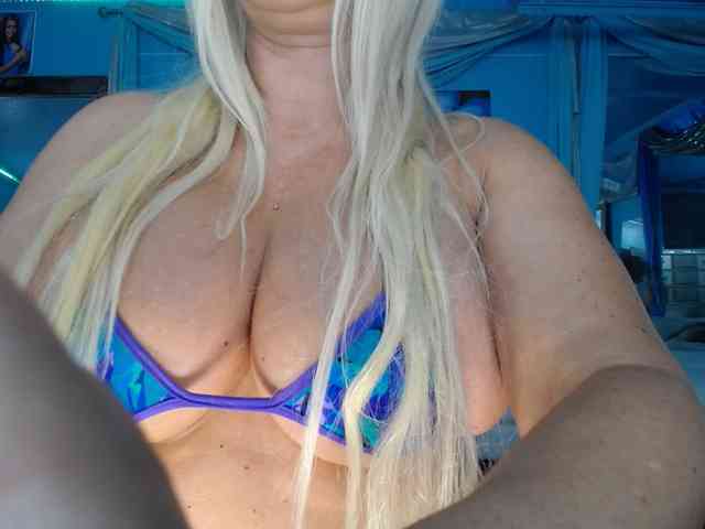adrianna_fox webcam