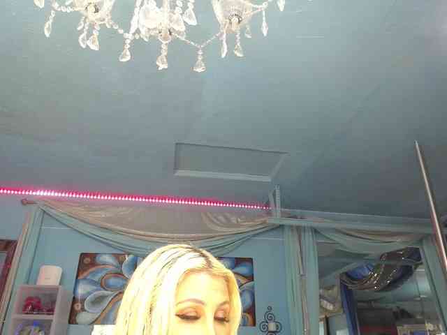 adrianna_fox webcam