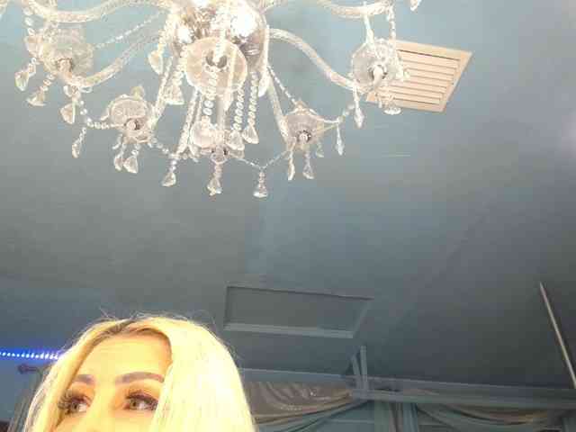 adrianna_fox
