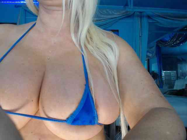 adrianna_fox webcam