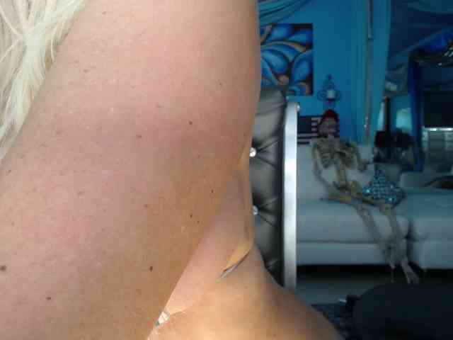 adrianna_fox webcam