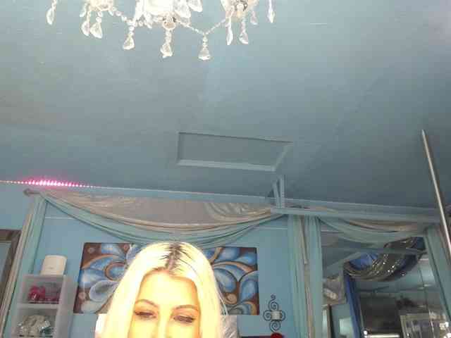 adrianna_fox webcam