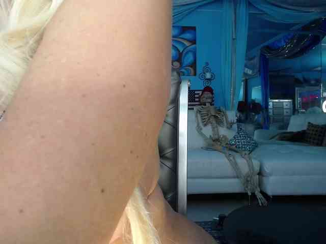 adrianna_fox webcam