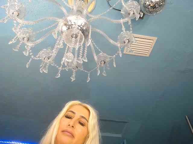 adrianna_fox webcam