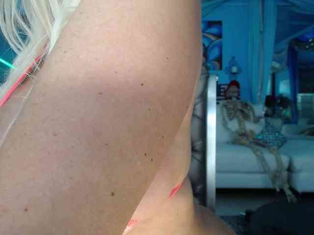 adrianna_fox webcam