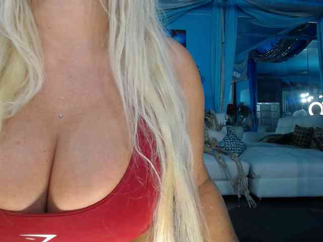 adrianna_fox webcam