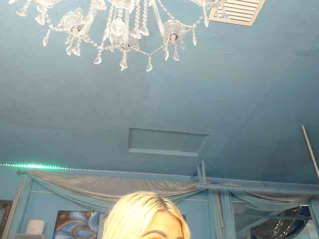 adrianna_fox