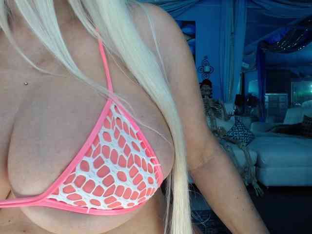 adrianna_fox webcam