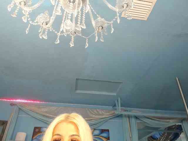 adrianna_fox webcam