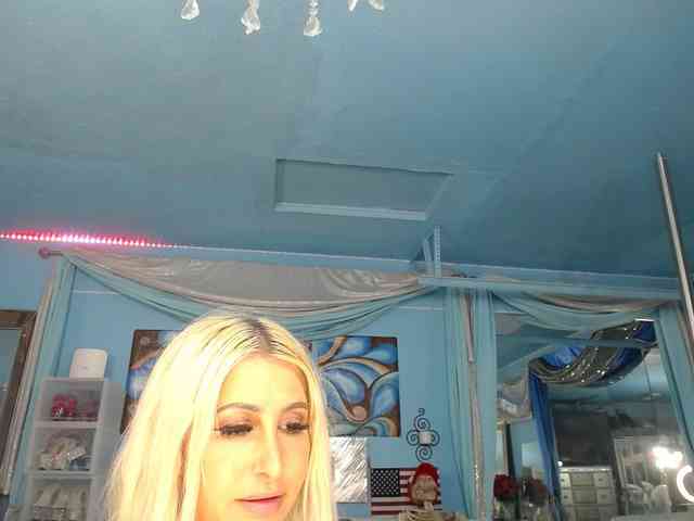 adrianna_fox webcam
