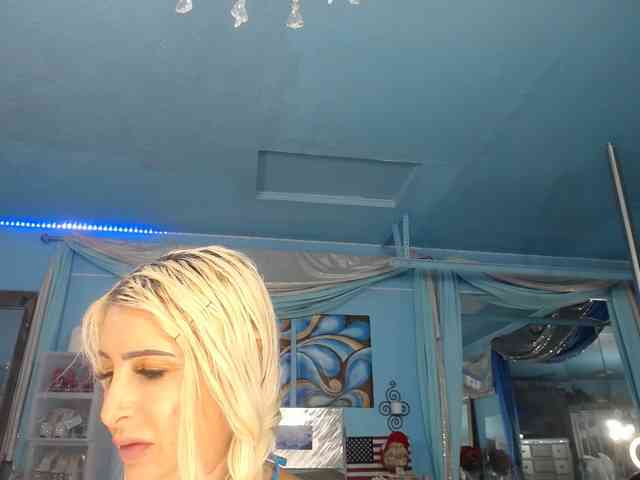 adrianna_fox webcam