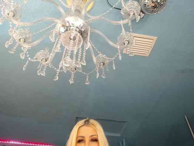adrianna_fox webcam