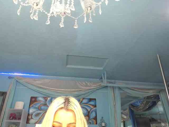 adrianna_fox