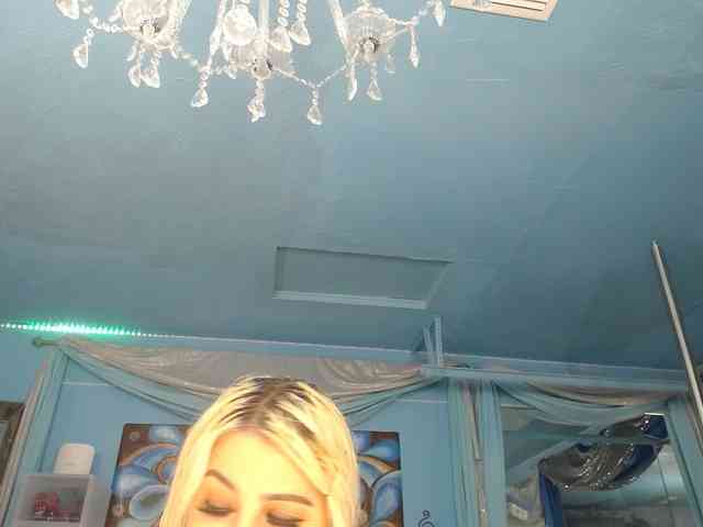 adrianna_fox webcam