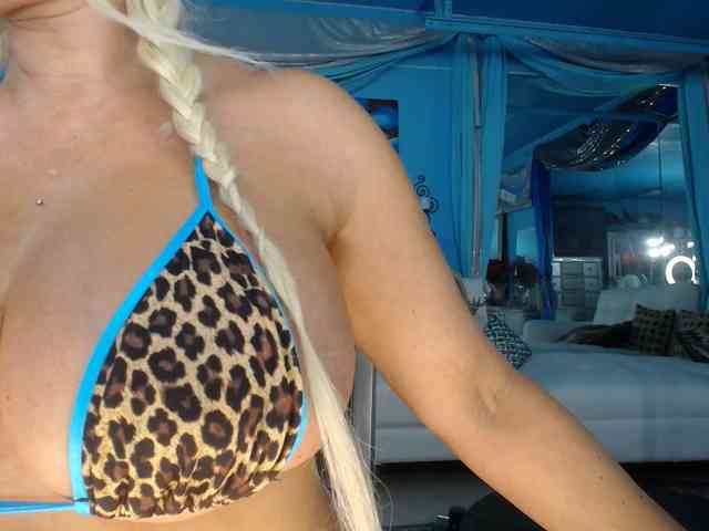 adrianna_fox