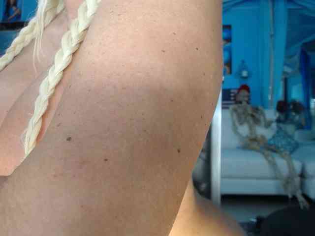 adrianna_fox