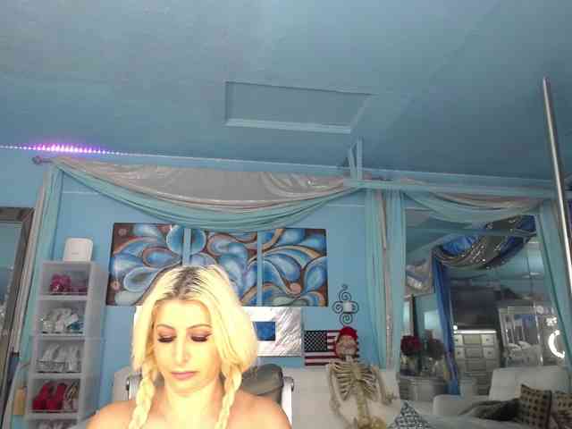 adrianna_fox