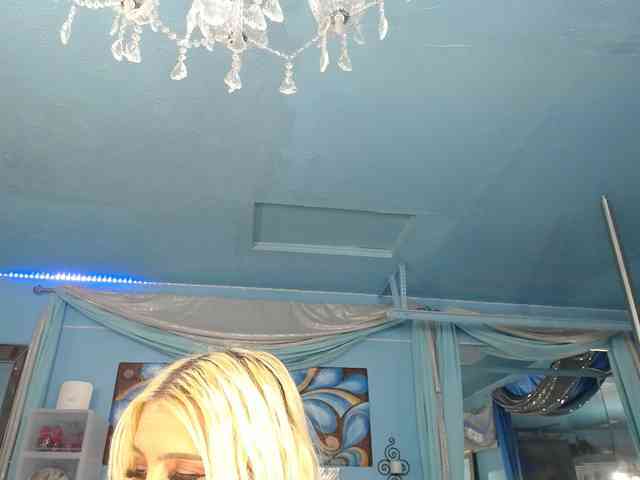adrianna_fox webcam