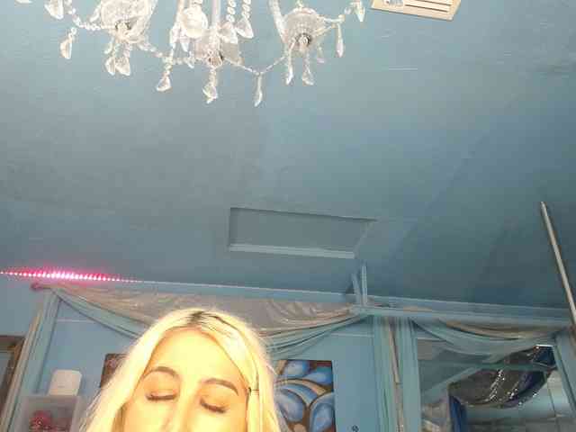 adrianna_fox webcam