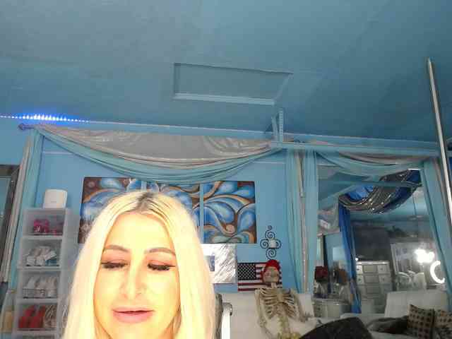 adrianna_fox adrianna_fox