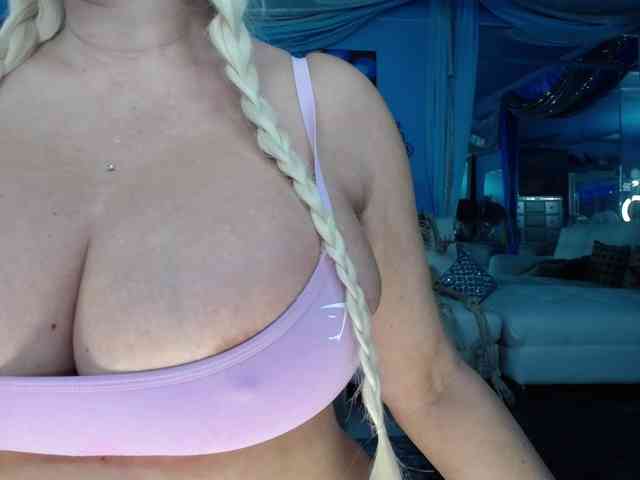adrianna_fox