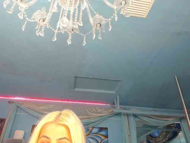adrianna_fox webcam