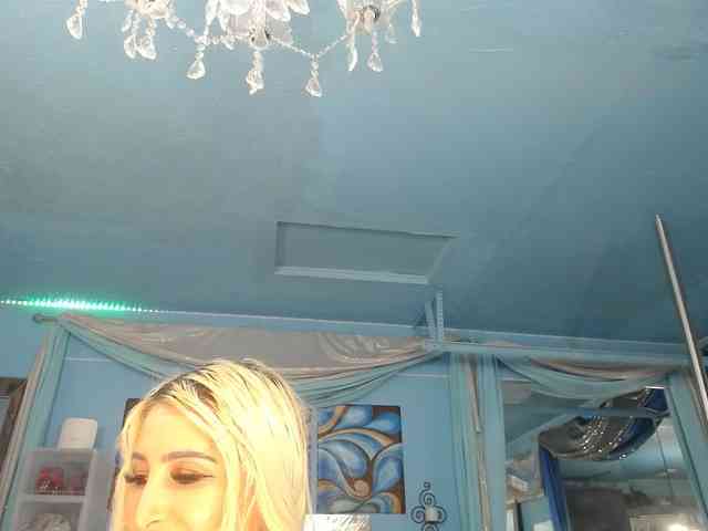 adrianna_fox webcam