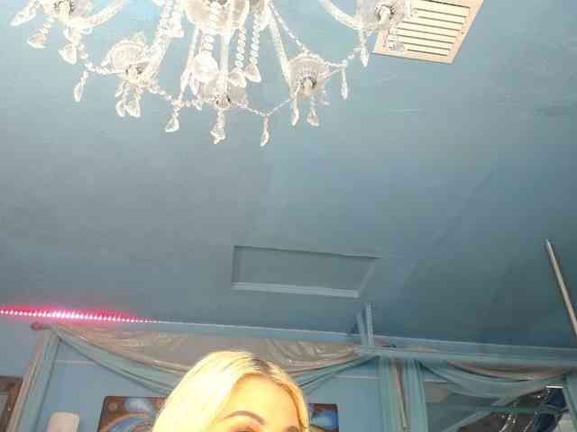 adrianna_fox webcam