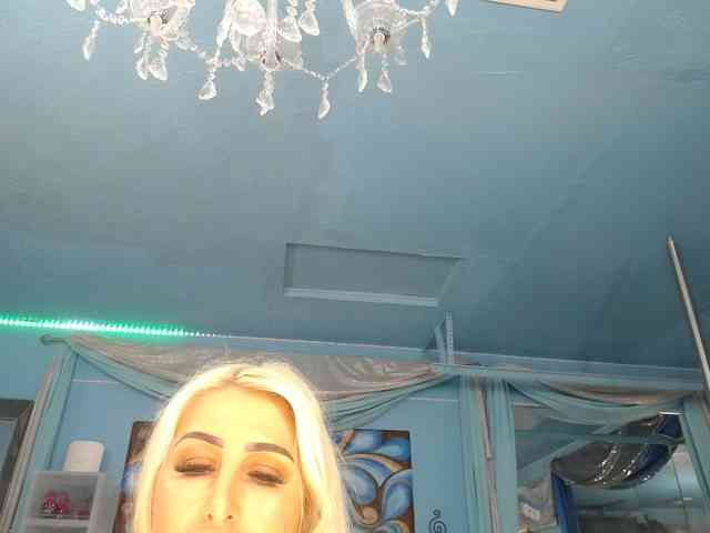 adrianna_fox webcam