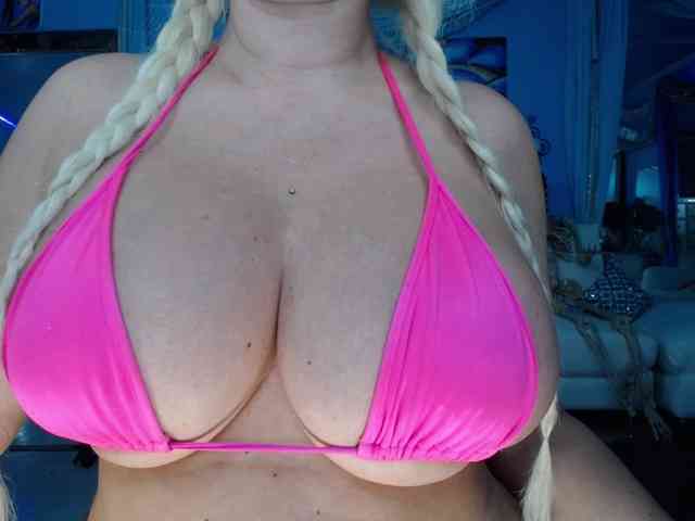 adrianna_fox