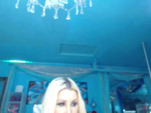 adrianna_fox